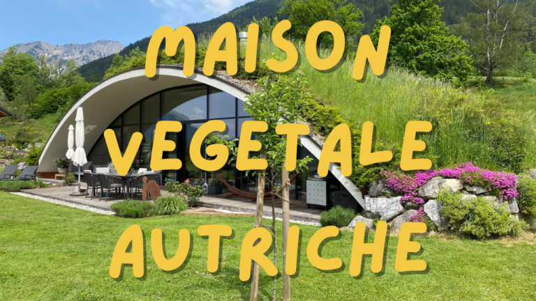 la photo représente une maison végétalisée en Autriche, un concept novateur d'habitat bioclimatique et passif en forme de dome recouvert de terre végétale