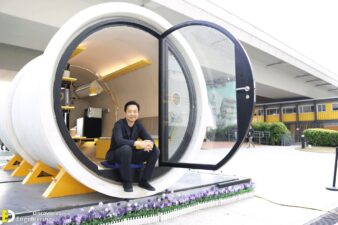 Opod la mini maison tube japonaise porte ouverte