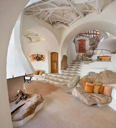 interieur maison caverne Jacques Couelle intérieur cathédrale maison Couelle