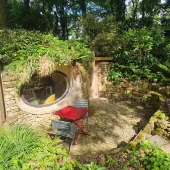 Troglobulle, création d'Antonio Benincà, une chambre chez Marc ou en Bretagne