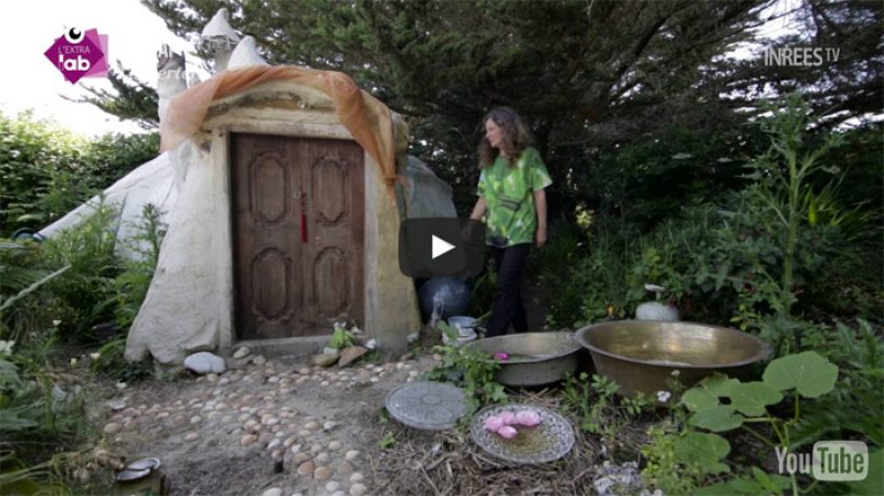 evelyne adam devant une kerterre